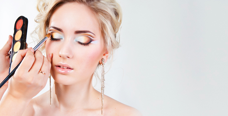 En succursale
Maquillage personnalisé gratuit!