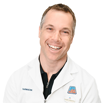 Nicolas Carbonneau, Pharmacien(ne) propriétaire