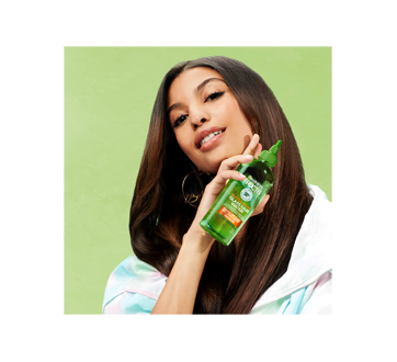 Image 11 of product Garnier - Fructis Sleek & Shine Glass Hair Water Lamellar Rinse Out Treatment, 180 ml