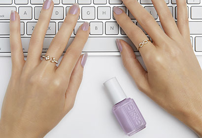 Treat, love & colour d’essie