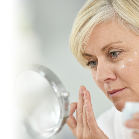 Routine beauté pour femmes ménopausées