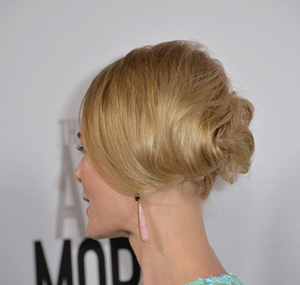 The half ponytail (inspired by Badgley Mischka)