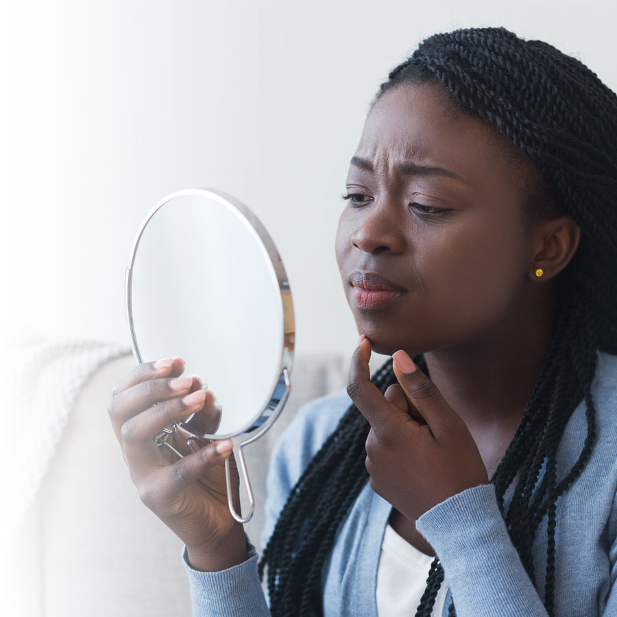 Une routine de soins pour déjouer l'acné