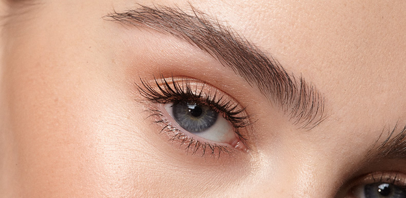 5. Les sourcils naturels