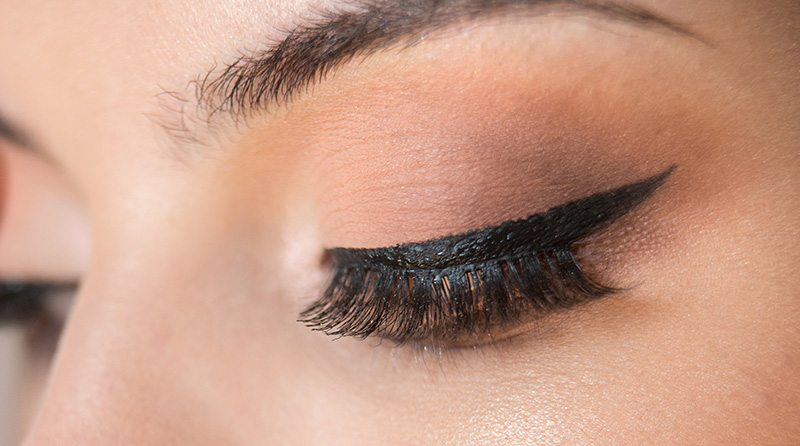 Faux cils en frange